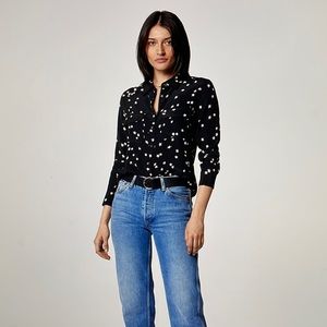 Slim signature silk shirt. Like a new condition!